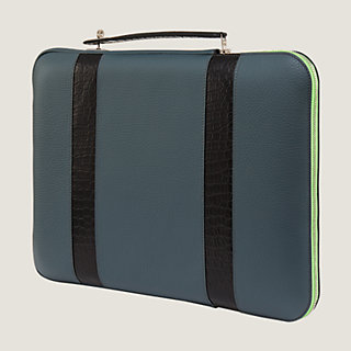 briefcase--1066598 16-front-2-